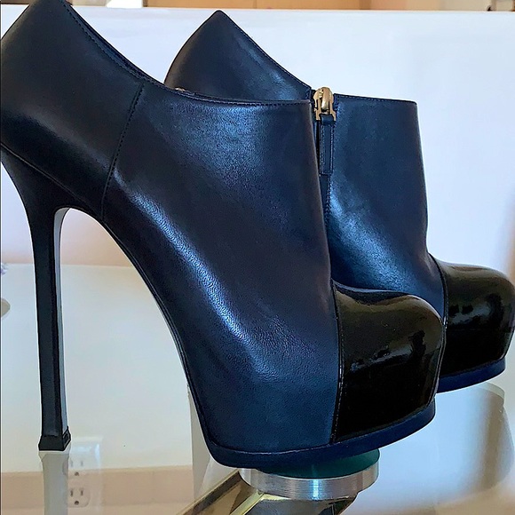 SAINT LAURENT Ashley suede ankle boots | NET-A-PORTER YSL SIZE 38 NAVY BLUE LEATHER BOOTIE